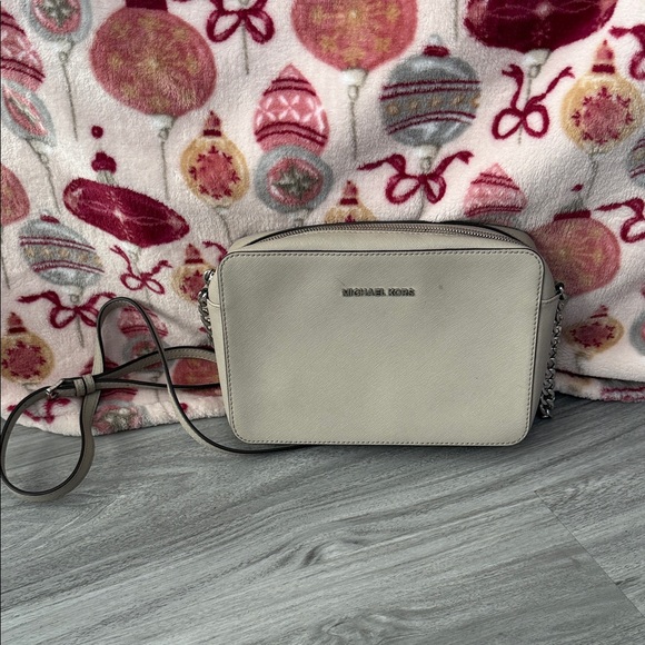 Michael Kors Handbags - Michael Kors Light Gray Crossbody Bag